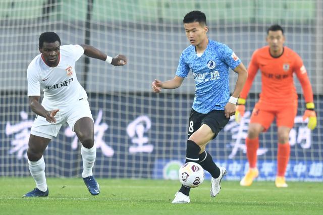 百家乐模拟器-【中超】儒尼奥尔造2球埃里克建功 大连人1比2亚泰