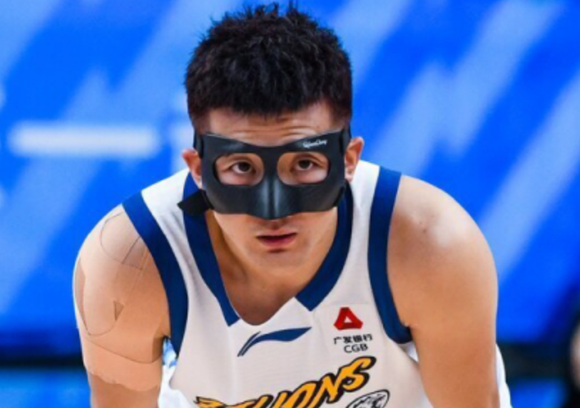 百家乐模拟器-大冷！广厦无缘30分逆转遭山东终结7连胜 布朗38分末节21分