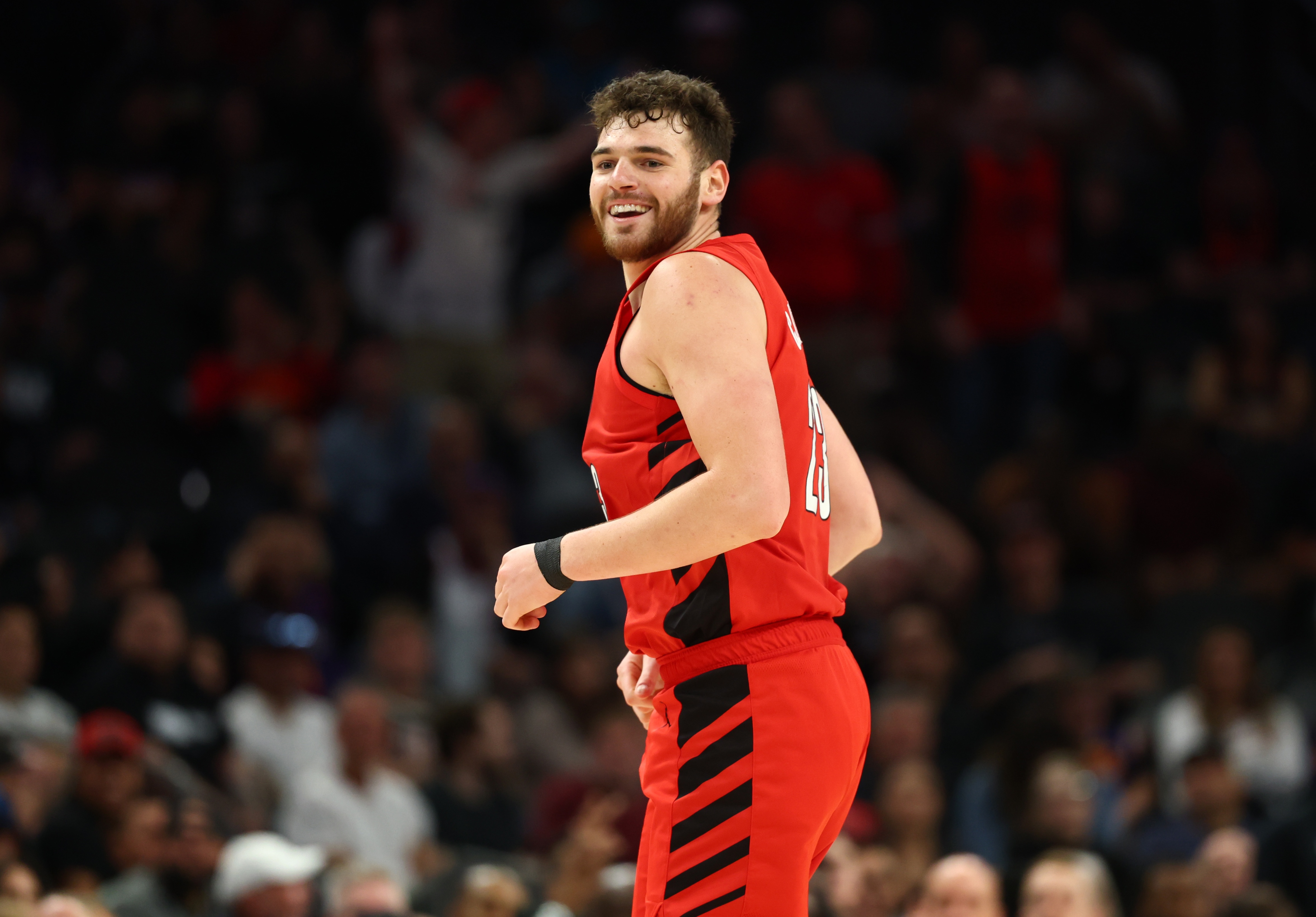 Baccarat-都挺能抢！克林根11分15板5助3帽&amp;庄神6分17板4助2断